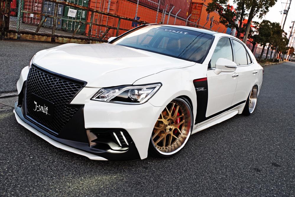 クラウンアスリートをカスタムしたコンプリートカーってどんな車 Fourel フォーエル